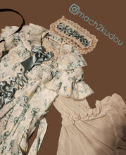 Load image into Gallery viewer, Gobelin Garland of Roses Headdress