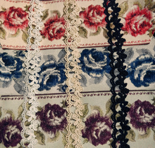 Load image into Gallery viewer, Gobelin Garland of Roses Headdress