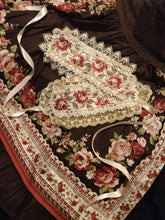 Load image into Gallery viewer, Gobelin Garland of Roses Headdress